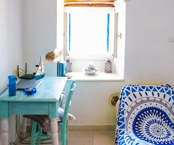 Feriehus Blue & White: An Absolute Aegean Dream House *