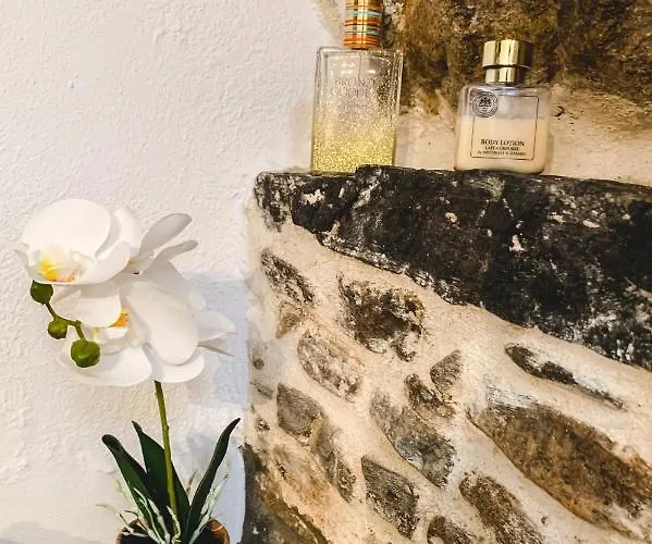 Blue & White: An Absolute Aegean Dream House Feriehus