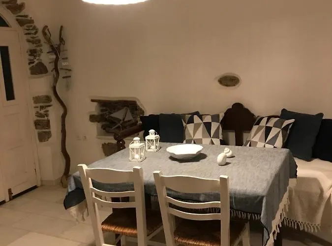 Blue & White: An Absolute Aegean Dream House