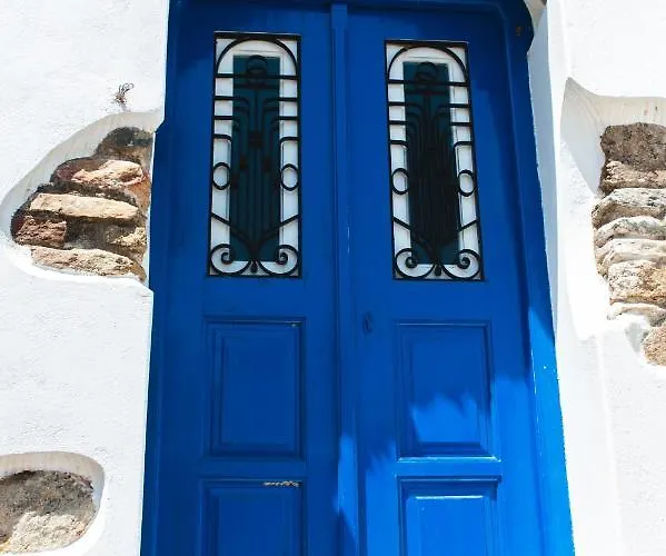 Blue & White: An Absolute Aegean Dream House Galini (Naxos)